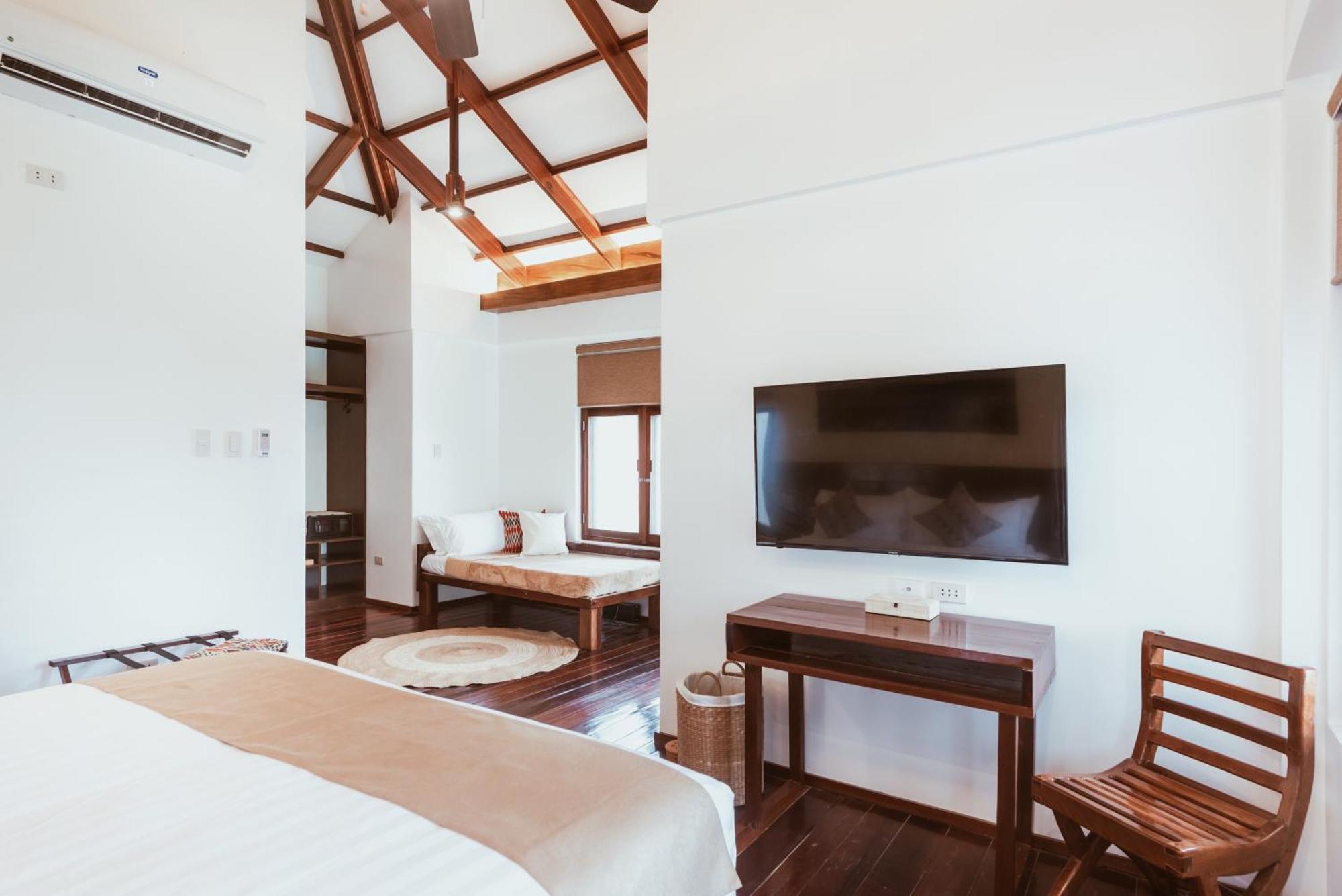 Alon Cloud9 Beach Front Catangnan Εξωτερικό φωτογραφία